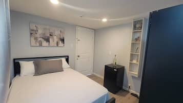 1 slaapkamer, een strijkplank/strijkijzer, wifi, beddengoed