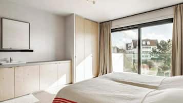 4 slaapkamers, een strijkplank/strijkijzer, wifi, beddengoed