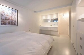 WiFi, bed sheets - Modern Loft apartment at 300 meters from the Sea (Knokke-Heist)
