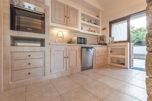 Private kitchen - Calypso Lux Independent Villa (AGLIENTU)