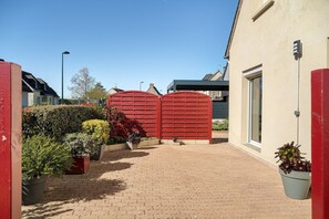 Property grounds - Guest Room "La Cancalaise" (Saint-Méloir-des-Ondes)