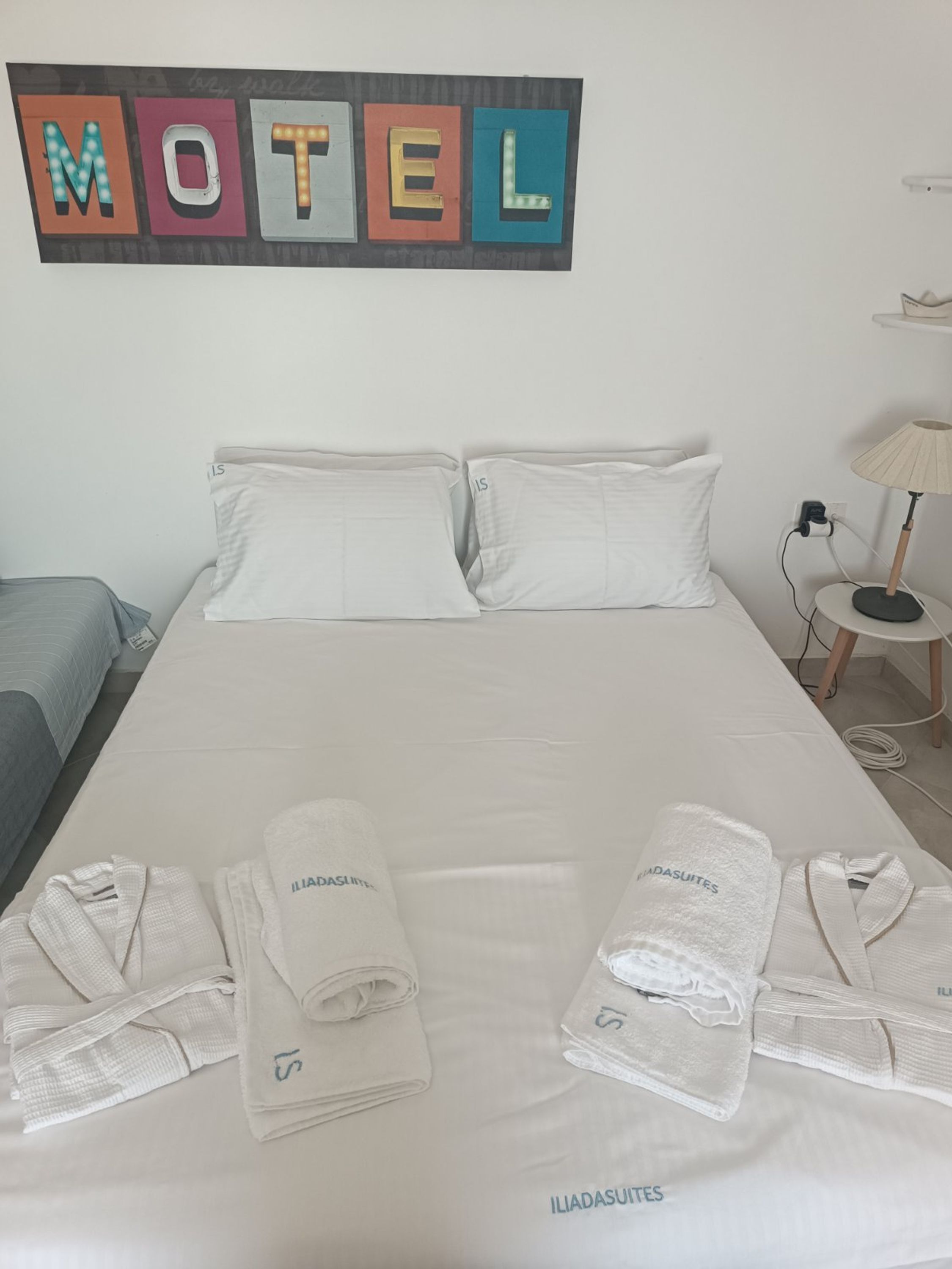 Iron/ironing board, free WiFi, bed sheets