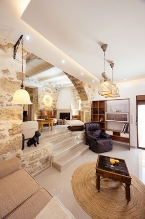 TV, fireplace, offices - Casa Moro in Episkopi 16km from Rethymno (Episkopi)