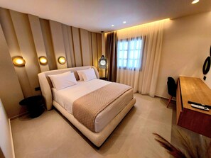 1 bedroom, desk, iron/ironing board, travel cot - Minares Luxury Suite (Rethymno)