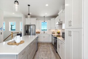 Fridge, microwave, oven, stovetop - 5BR Coastal Cottage w/ Pool, Elevator & Ocean Views built in 2022 (Emerald Isle)