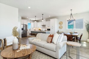 Smart TV - 5BR Coastal Cottage w/ Pool, Elevator & Ocean Views built in 2022 (Emerald Isle)