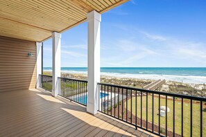 Property grounds - Oceanfront 6BR West Side Duplex w/ Pool, Elevator & Game Room (Emerald Isle)