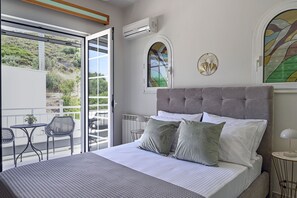 3 bedrooms, desk, iron/ironing board, travel cot - Maio Seaview & Sunset Stay in Kremasti Rhodes (Kremasti)