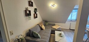 Living area - HELIOS Design Suite - Old Town, near Elbufer & S-Bahn Dresden, parking space, WLAN (Meißen)