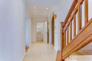 Interior - VILLA ANGEL VI4481 By Riviera Holiday Homes (Eze)