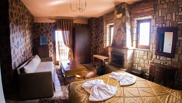Unclassified image, 1 of 32, button - Junior Suite - One space Apartment (Kryonérion, limni plastira, karditsa)