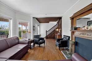 Smart TV - Riverside | Perfect for Large Parties & Event Weekends: Hot Tub|Arcade|VIEWS! (Sevierville)