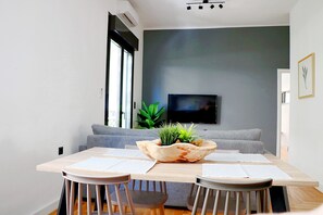 Dining - No 4 - Theo Two-Bedrooms Apartment first floor (Athina)