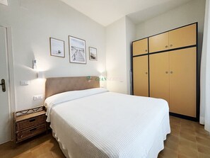 2 bedrooms, free WiFi - 3 rooms 4 beds Conchiglia area. Il Gabbiano-Rif. Il gabbiano (San Vincenzo)