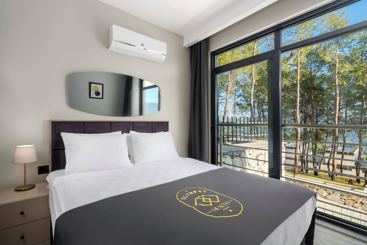 Free minibar, in-room safe, individually decorated