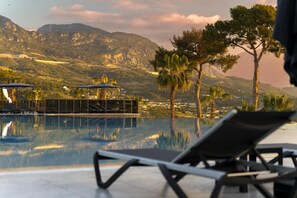 Seasonal outdoor pool - Olympos Health Peak Luxury Resort (Kumluca)