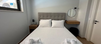 Studio 7 - Elpida Luxury Suites