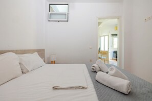 2 bedrooms, iron/ironing board, free WiFi, bed sheets - The Walls Apartments | 2 (Iraklio)