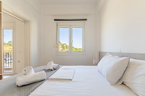 2 bedrooms, iron/ironing board, free WiFi, bed sheets - The Walls Apartments | 2 (Iraklio)