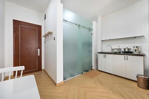 Deluxe Double Room, River View | Interior - M Home Riverside (Ho Chi Minh City)