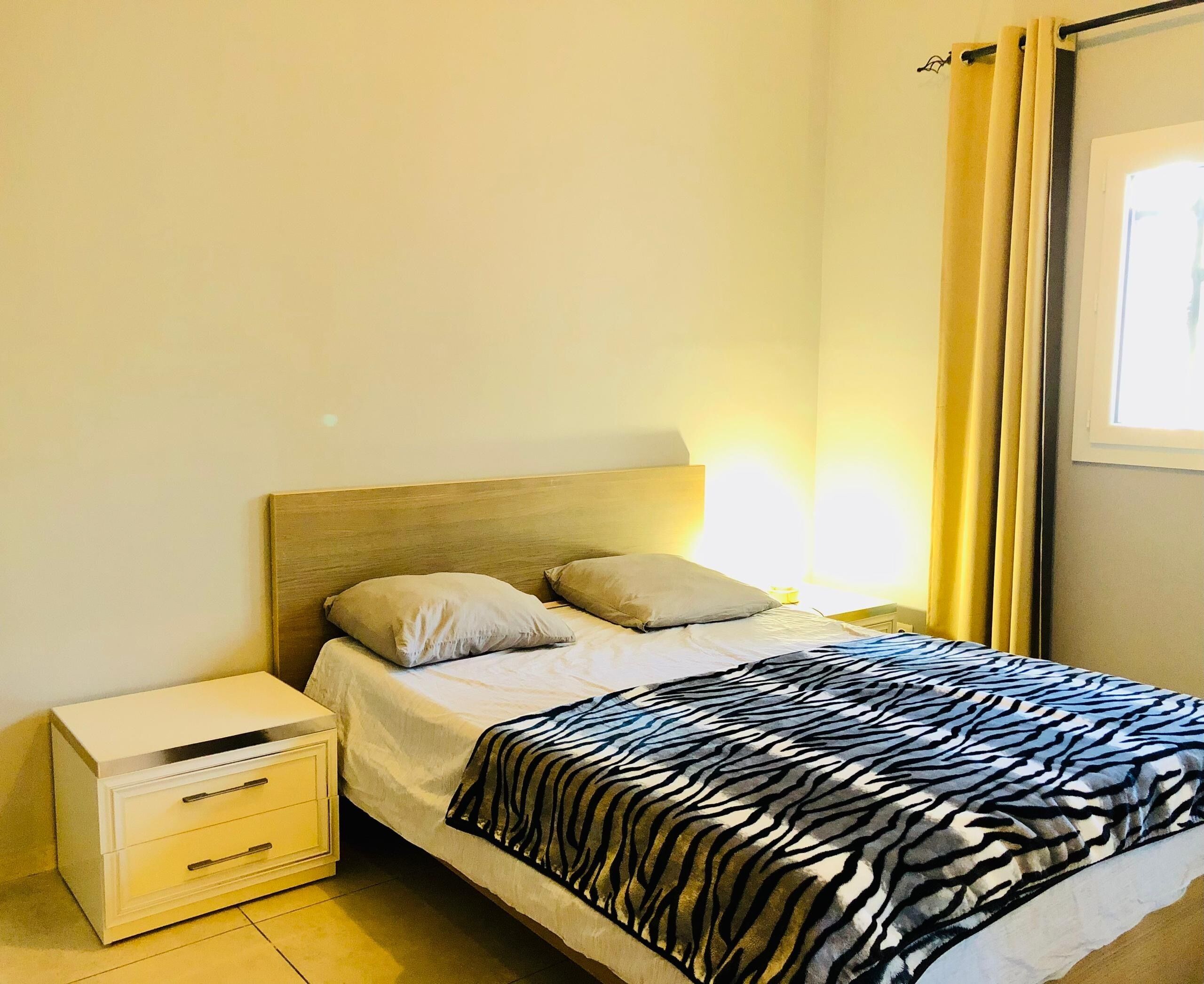 Strygejern/strygebræt, Wi-Fi, sengetøj