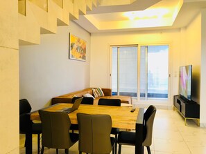 Dining - Luxurious, comfortable accommodation with swimming pool in THIES (Thiès)