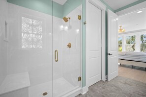 Shower, hair dryer, towels - Marshfront, Golf Cart Included, Mint Condition - 173 Ocean Creek (Fripp Island)