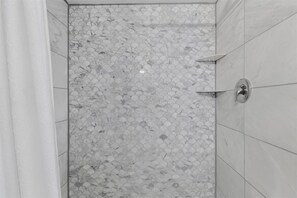 Shower, towels - Capri 308 by Seaside Vacations & Sales (Ocean City)