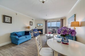 TV - Belmont Towers 408 by Seaside Vacations & Sales (Ocean City)