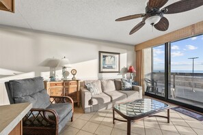TV - Golden Sands 108 by Seaside Vacations & Sales (Ocean City)