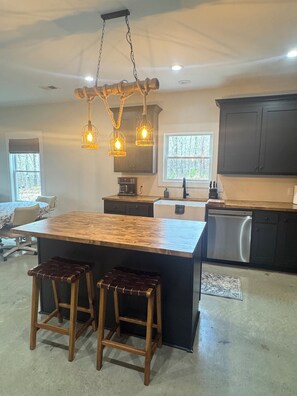 Unclassified image, 3 of 21, button - Enjoy the Country!  Relax & Unwind with this beautiful 2 BR house in Crane Hill (Crane Hill)