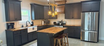 Enjoy the Country!  Relax & Unwind with this beautiful 2 BR house in Crane Hill