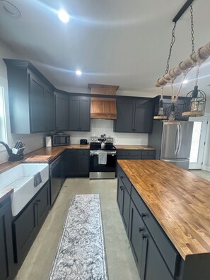 Unclassified image, 2 of 21, button - Enjoy the Country!  Relax & Unwind with this beautiful 2 BR house in Crane Hill (Crane Hill)