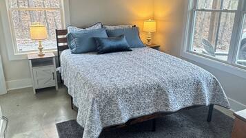 2 bedrooms, internet, bed sheets