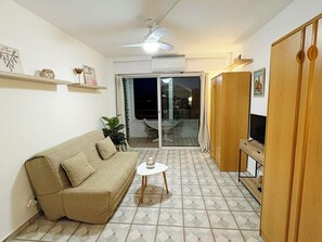 Living area - Comfortable studio, Santa Margarida, Roses (Roses)
