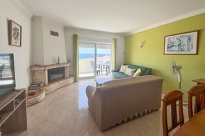 TV, fireplace - Central Old Town Albufeira Apartment (Albufeira)