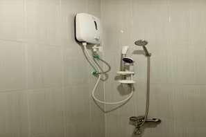 Shower, towels, soap, toilet paper - McCarthy Hill Retreat | Luxury Stay w/ Pool (HP83+CQ Accra, Ghana)