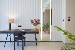 Interior - Deluxe Apartment by Fasma Suites (Pireas)