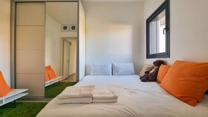 2 bedrooms, iron/ironing board, bed sheets - Nitsana Cachemire in Tel Aviv-Yafo (Tel Aviv-Yafo)