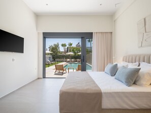 4 bedrooms, iron/ironing board, travel cot, free WiFi - Villa Thimi - Luxury Family Villa - Private Pool (Kounoupidiana)