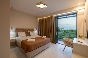 2 bedrooms, iron/ironing board, travel cot, bed sheets - J&K Villa with private pool (Zakynthos)