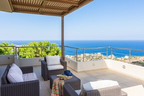 Property grounds - Luxury Villa Hara with private pool (Malevizi)