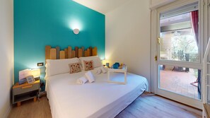 1 bedroom, iron/ironing board, free WiFi, bed sheets - Sirmio Green Shore By Bookinggardalake (Sirmione)