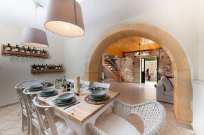 Dining - Villa Kirke in Chania (Chania)