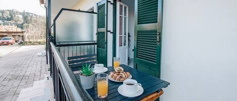 屋外ダイニングエリア