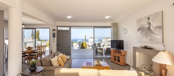 Lenias Sea View in Neo Chorio