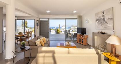 Lenias Sea View in Neo Chorio