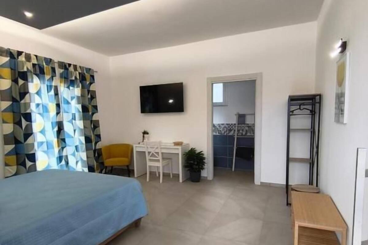 Kolmen hengen huone, parveke, vuoristonäköala