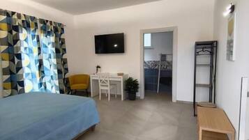Chambre Triple, balcon, vue montagne