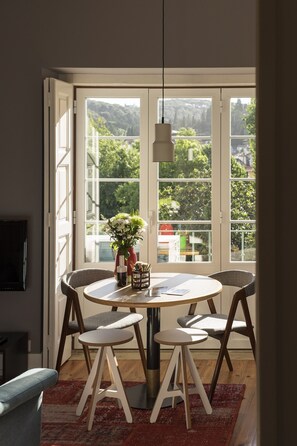 Dining - Flattered to be in Tomar T2 A (Tomar)